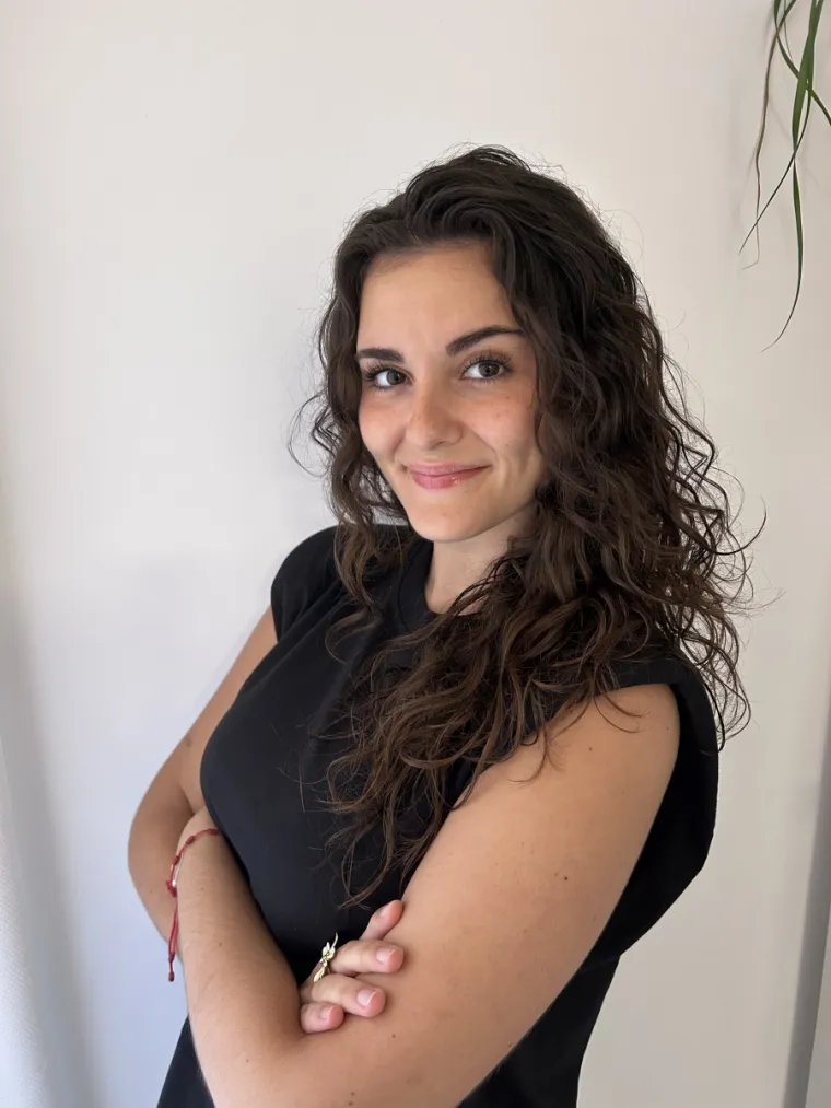 Aina Rey Guiu, psicóloga general sanitaria. intervención psicológica en población adulta en problemas de ansiedad, estrés, dependencia emocional, autoestima y adicciones.